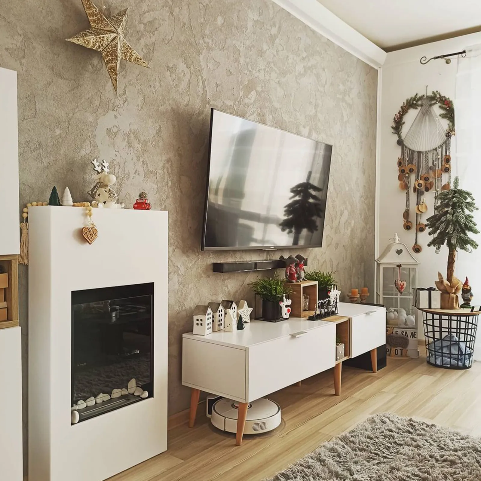 Modern Freestanding Bioethanol Fireplace – White in a home setting